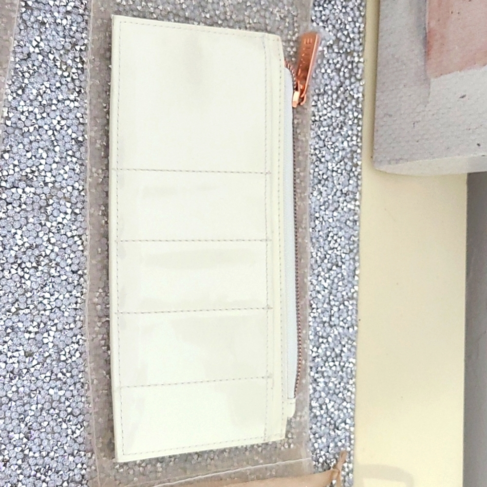 6 Piece Multi-Use Wallet, Wristlet, Clutch, Purse & Crossbody w/Rose Gold Emblem - Picture 8 of 13